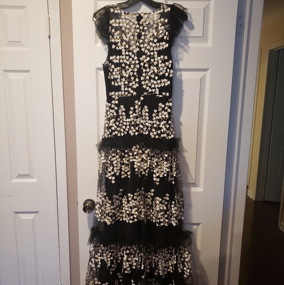 bcbg vine applique dress